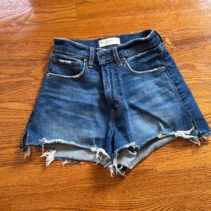 Abercrombie High Rise Short NWT